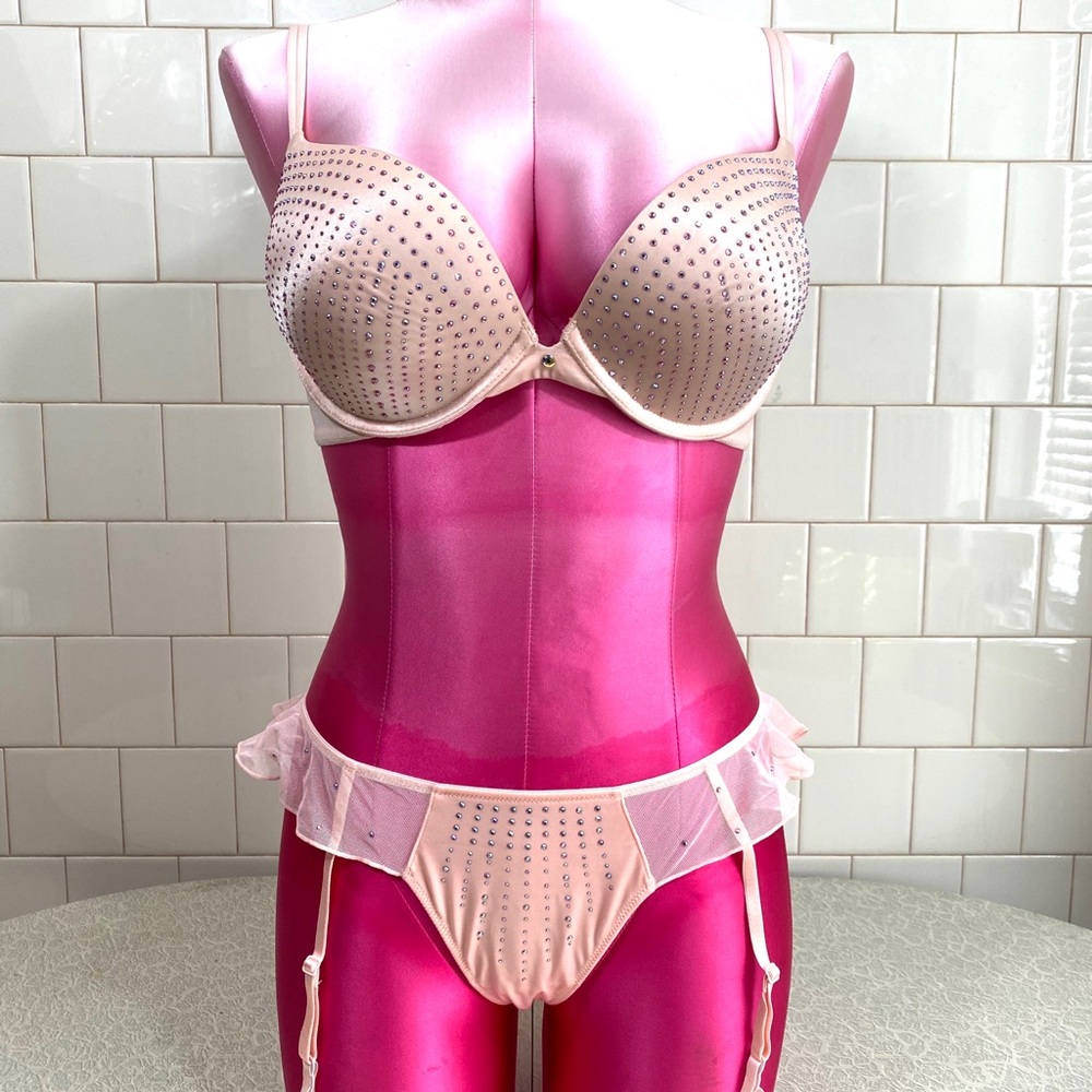 Victoria’s Secret push-up and garter panty set